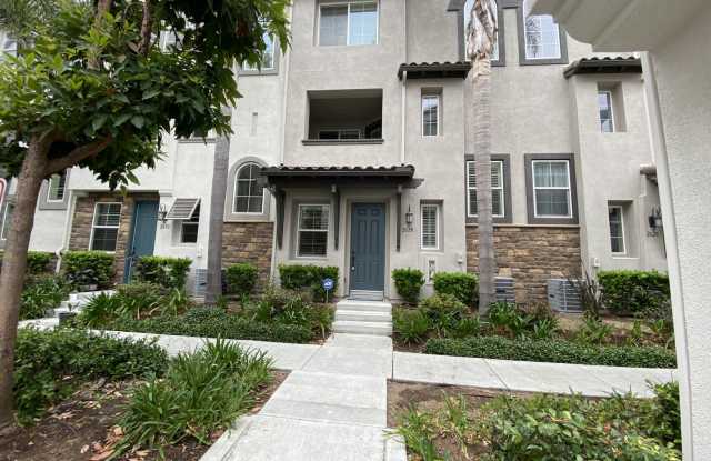 2bd/2.5ba Townhouse with A/C in San Elijo Area photos photos