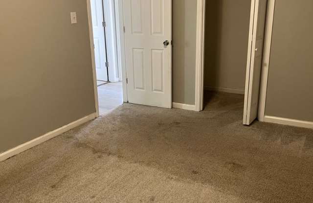 Charming 2-Bedroom 1 Bath house with attached Garage Gallery 1