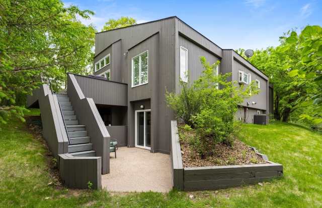 2925 Minnehaha Curve Gallery 2