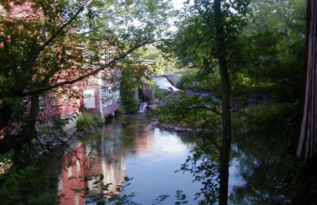 18 Main Street Gallery 2