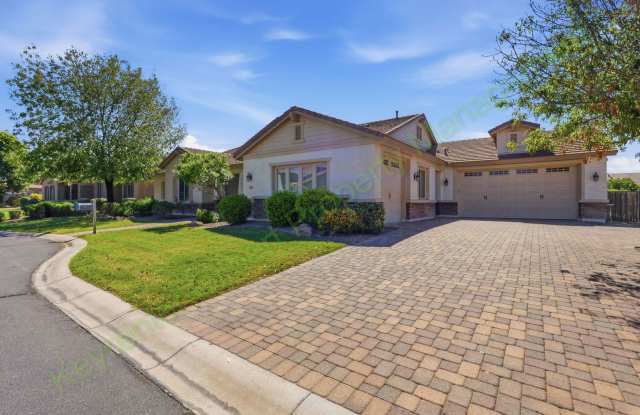 Luxury Single-Level Queen Creek Home with Private Pool, 4-Car Garage & Oversized Lot! Gallery 3