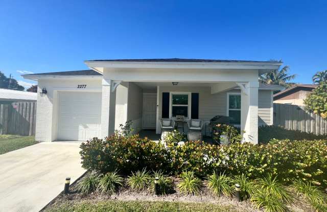 CHARMING 3 BEDROOM, 2 BATH HOME BUILT IN 2022 IN EAST STUART photos photos