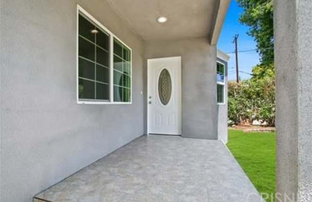 6945 Forbes Avenue Gallery 4