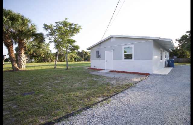 2222 Washington Street Northeast photos photos