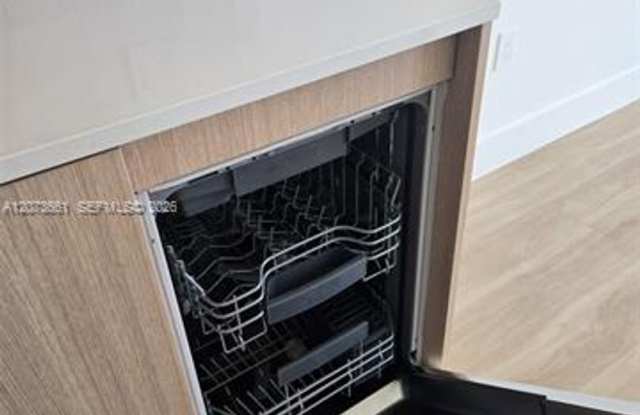 90 NE 32nd Street cu-1104, Miami, FL 33137 photos photos