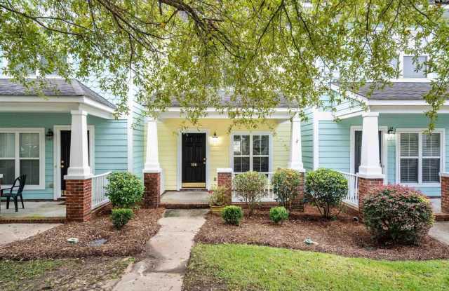Charming 2BR Townhome in Columbia photos photos