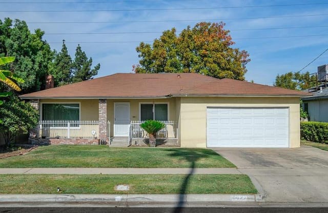4027 E Michigan Ave - 4027 East Michigan Avenue, Fresno, CA 93703