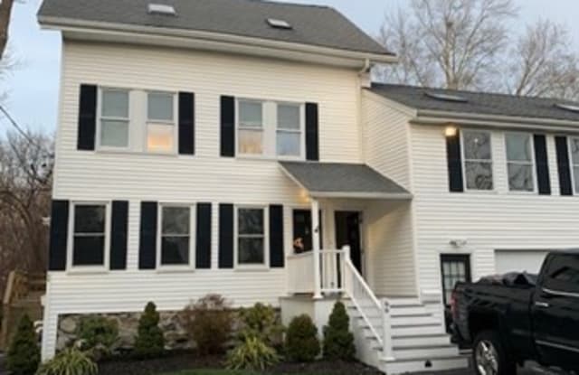 44-46 Royal Ave - 44-46 Royal Avenue, Holbrook, MA 02343