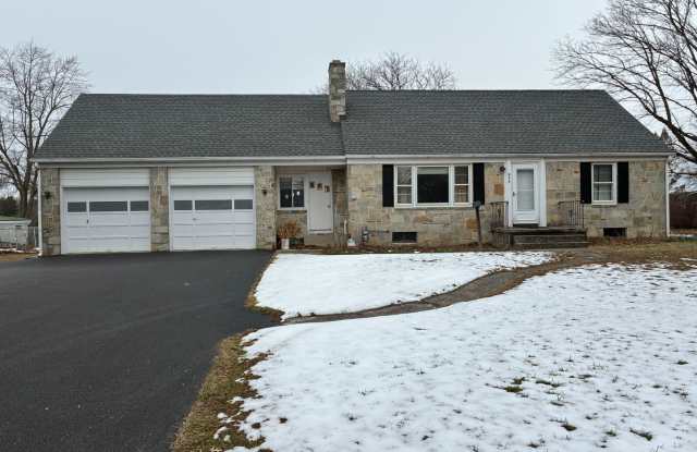 Single Family Home with Two Car Garage photos photos