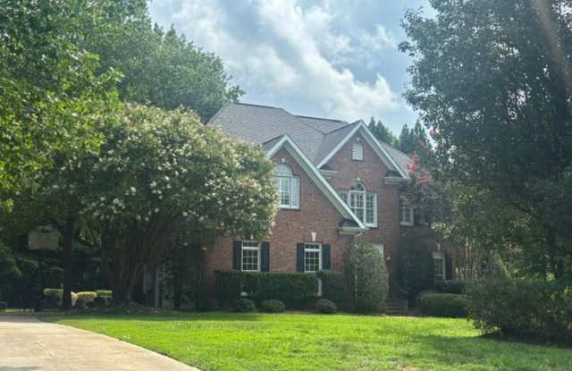 43 Crooked Creek Lane - Bev Roberts Rentals and Property Management Gallery 3