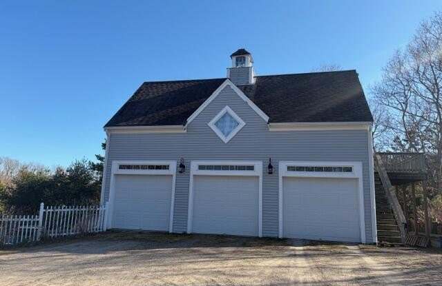 301A W YARMOUTH Road photos photos