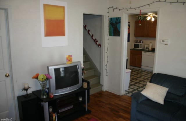520 McCourtie St Gallery 3
