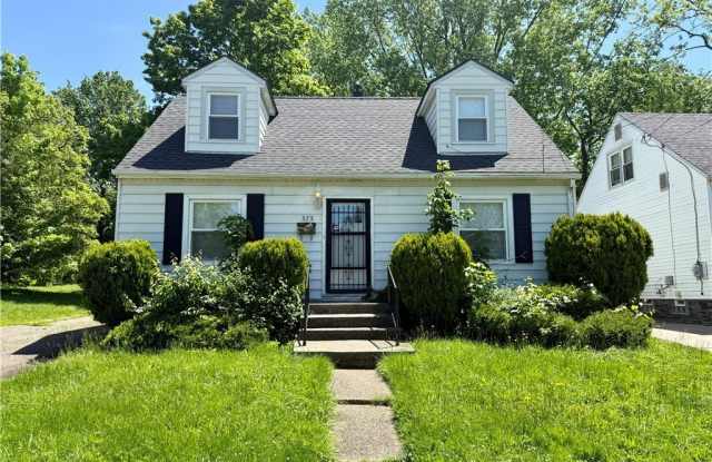 575 Noble Avenue photos photos