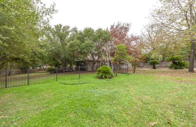 4750 View Dr Gallery 2