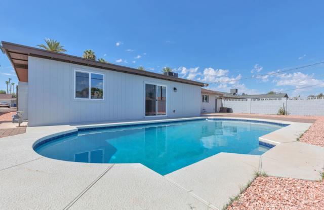 6-Bedroom, 3-Bath Tempe Home with Private Pool Near ASU photos photos
