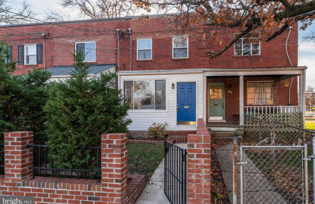 3 CLIFFORD AVENUE Gallery 2