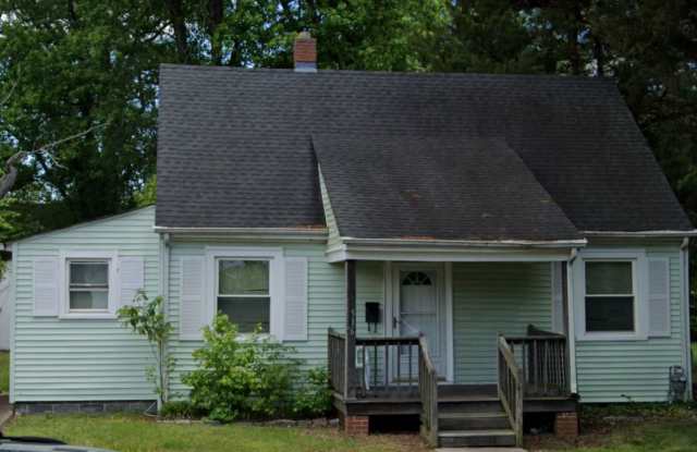 Charming 4 bd, 2 bth with 2 room Master Suite - 516 Highland Avenue, Hampton, VA 23661