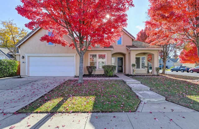 Gorgeous Roseville 4 Bedroom photos photos