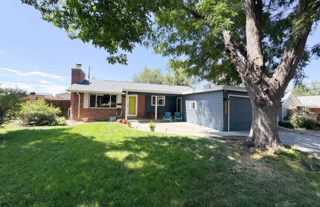 Beautiful 3-Bedroom Home in Arvada – Spacious Yard  Prime Location! photos photos