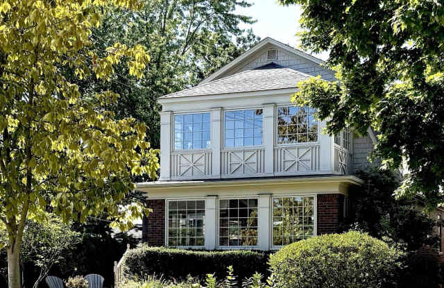 760 OAKWOOD Avenue photos photos