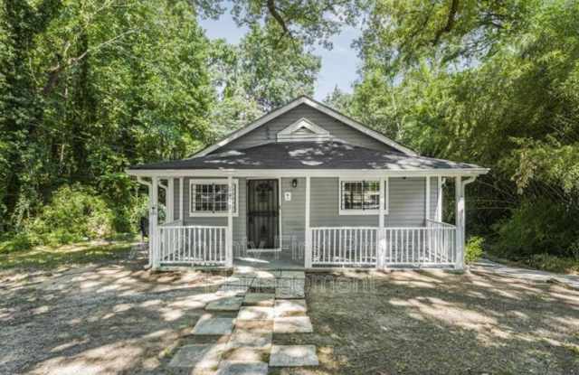 2845 3rd Ave SW, photos photos