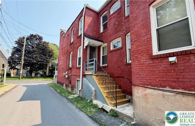156 Hanover Gallery 3