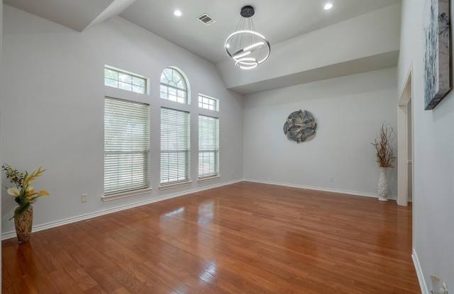 4302 Murwick Drive Gallery 3