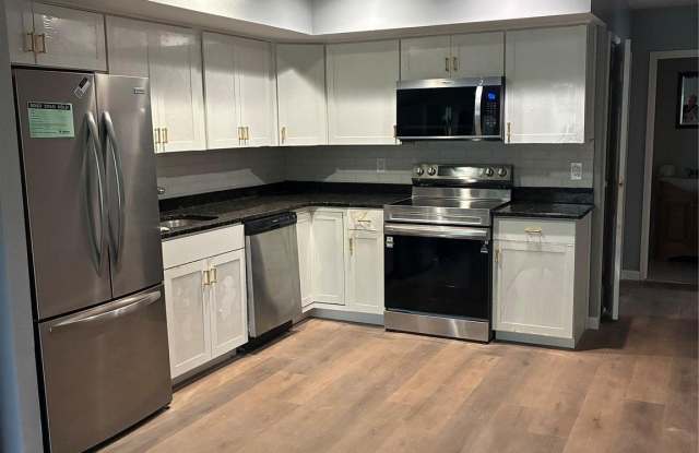 415 Clubhouse Court Gallery 2