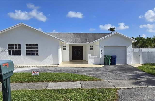 13470 SW 24th St photos photos