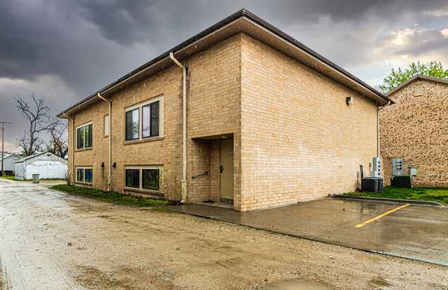 236 W 9th St photos photos