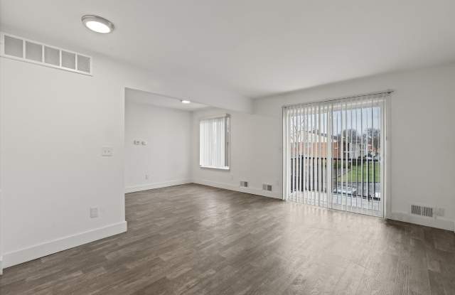 French Quarter Apartments Gallery 3