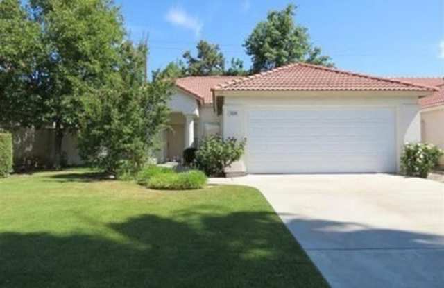 Beautiful Home Call 834-4202 photos photos