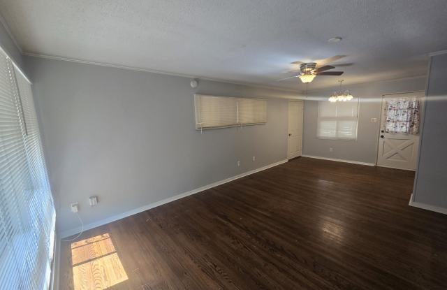 4 Delrose Drive Gallery 2