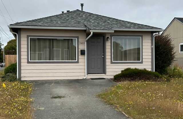 Three Bed Two Bath House Eureka - 3503 Spring Street, Eureka, CA 95503