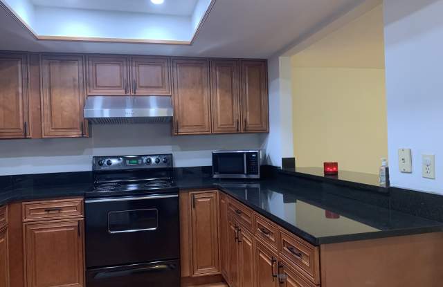 1957 Savannah Pkwy Gallery 3