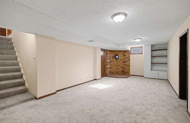 Centrally Located Property Gallery 4