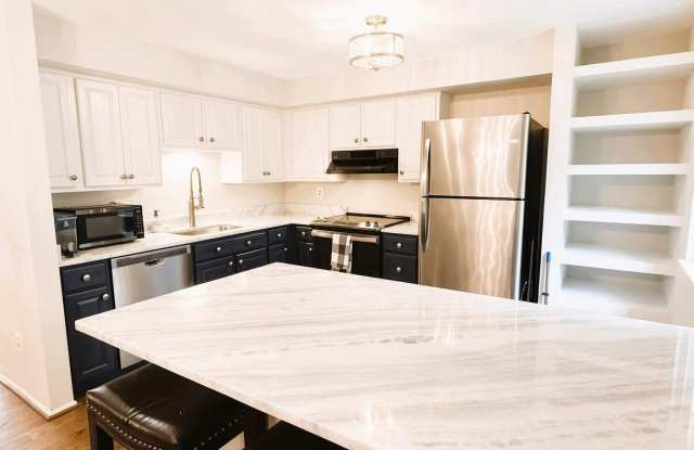 8637 SPRING CREEK Court Gallery 2