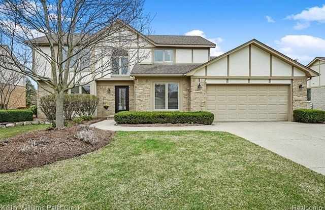 1346 Arbor Creek photos photos