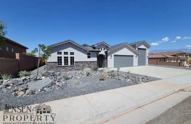 Beautiful Newer Built 4 Bedroom-RV Garage photos photos