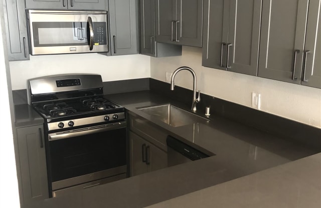 310 S Kenmore Ave Apt 204 - 310 South Kenmore Avenue, Los Angeles, CA 90020