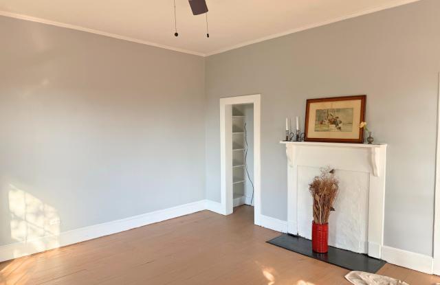 216 Lester Avenue Gallery 4