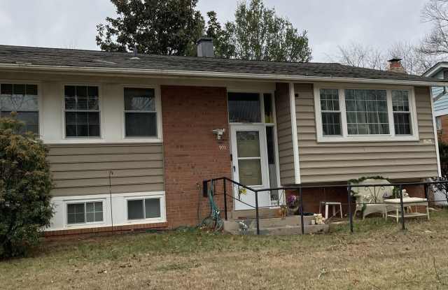 900 Malta Lane photos photos