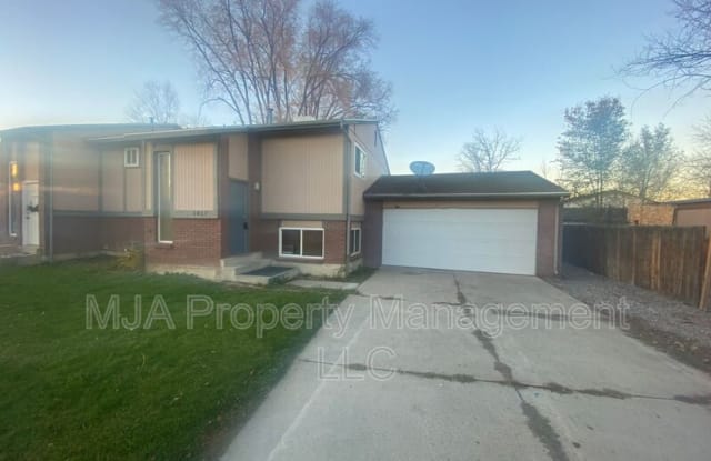 1817 E Vine St photos photos