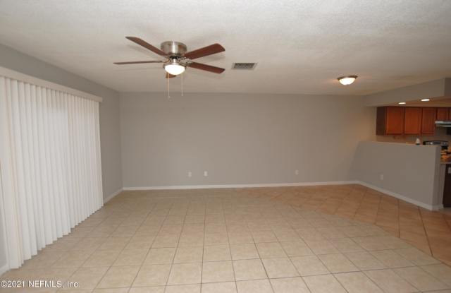 5611 BRYNER DR Gallery 4