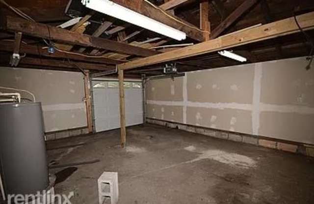 3527 Rockwood Dr Gallery 4