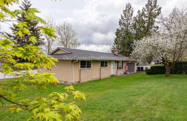 Charming Three Bedroom Awaits in West Linn! photos photos