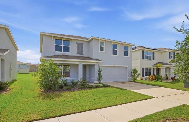 5BR/3BA Home with Large Backyard & Lawn Care Included Gallery 3