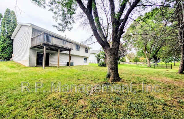 940 Jefferson Ln Gallery 2