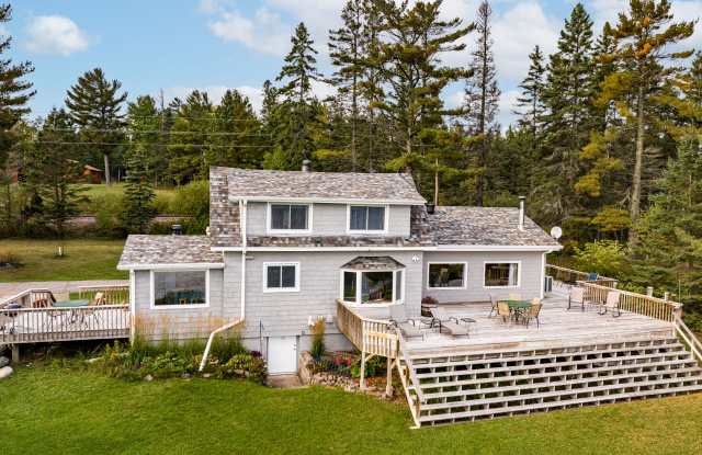 278 Scenic Dr. Furnished 4 Br On Lake Superior Gallery 2