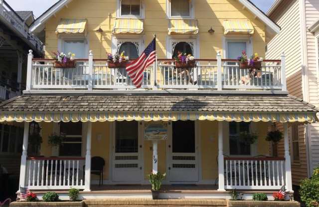 19 Webb Avenue Gallery 1